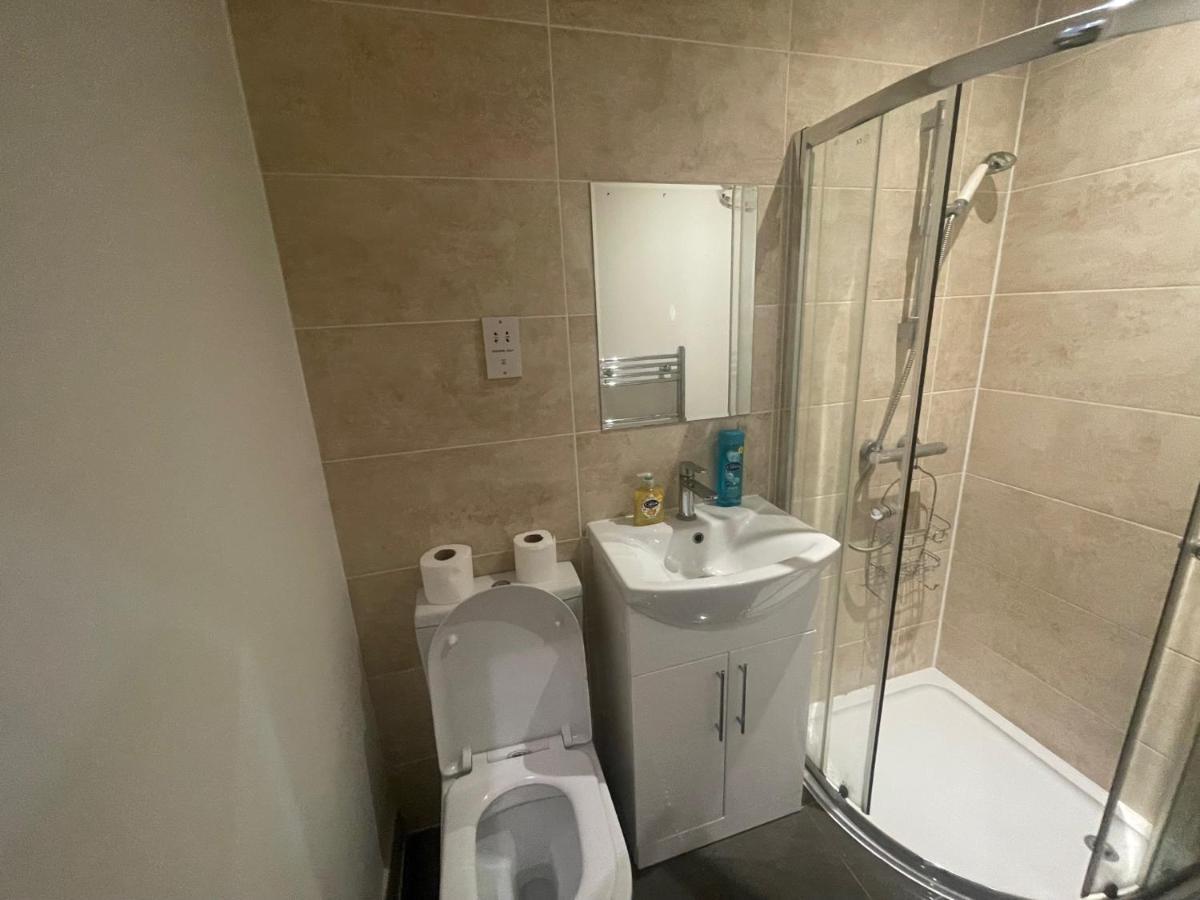 Lovely 1 Bedroom Apartment With On Street Parking 伦敦 外观 照片