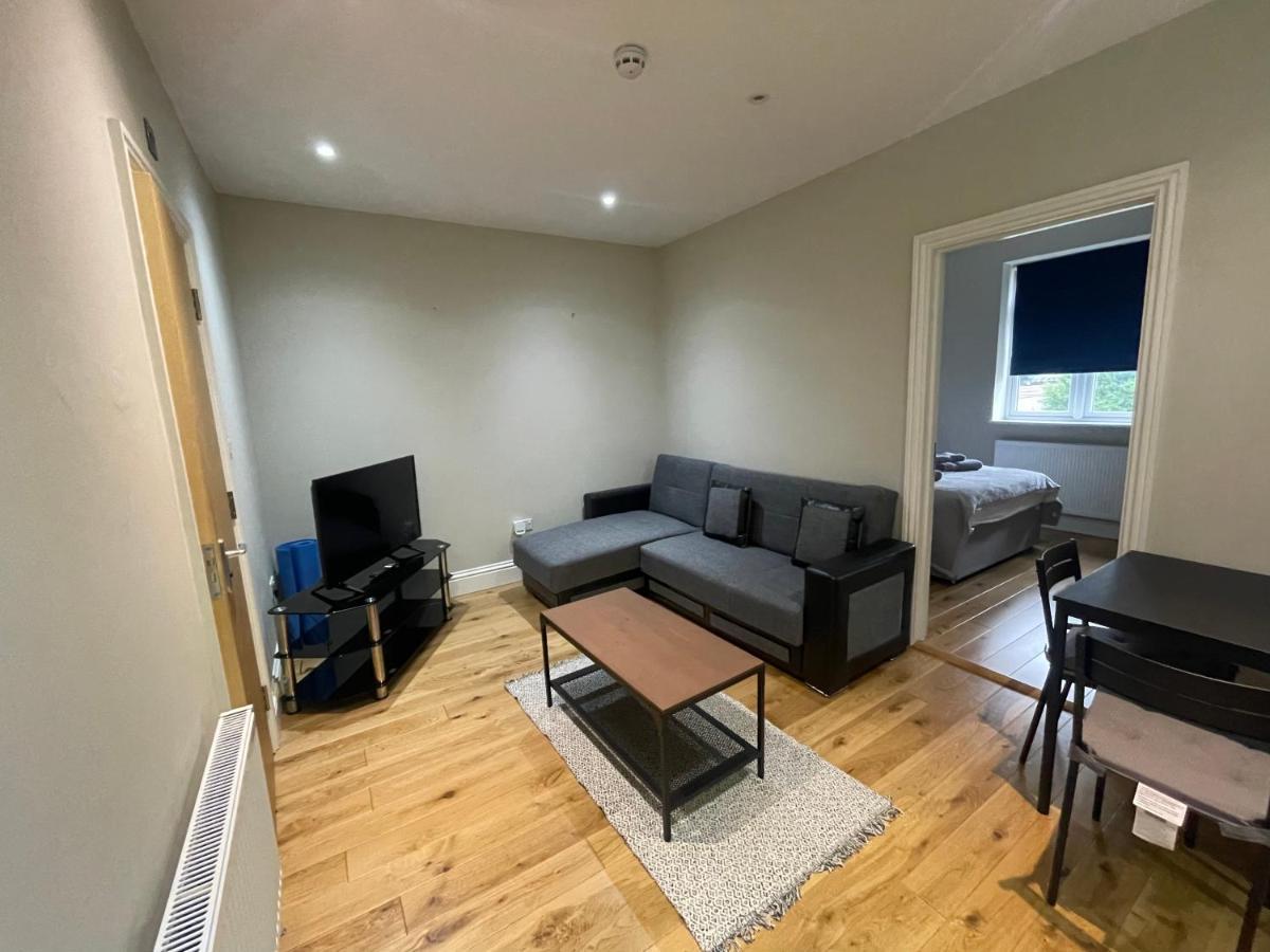 Lovely 1 Bedroom Apartment With On Street Parking 伦敦 外观 照片